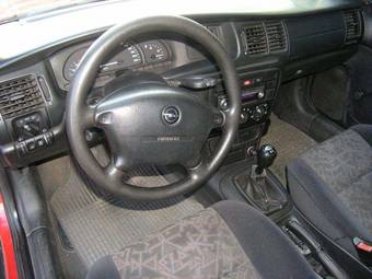 1998 Opel Vectra Photos