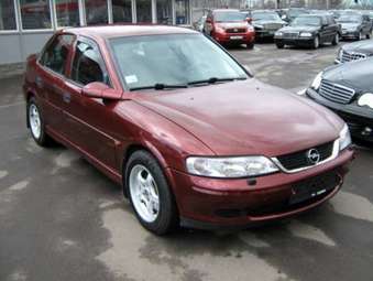 1999 Opel Vectra Photos