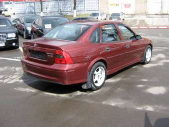 1999 Opel Vectra Pictures