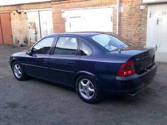 1999 Opel Vectra Pictures