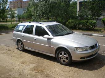 1999 Opel Vectra Photos