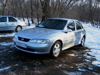 1999 Opel Vectra Pictures