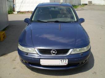 1999 Opel Vectra Pictures