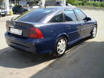 1999 Opel Vectra Photos