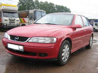 1999 Opel Vectra Photos