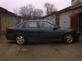 2000 Opel Vectra Photos