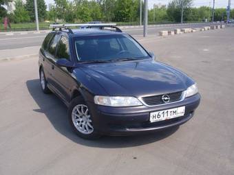 2000 Opel Vectra Pictures