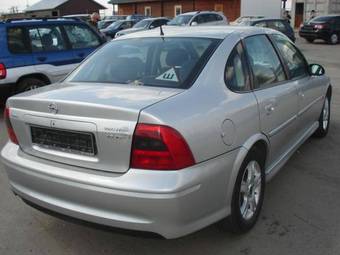 2000 Opel Vectra Pictures