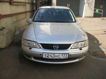2000 Opel Vectra Pictures
