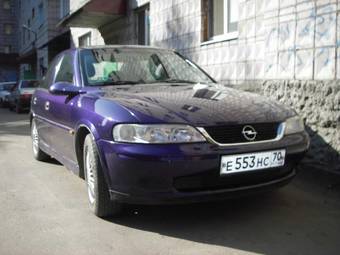 2000 Opel Vectra Pictures