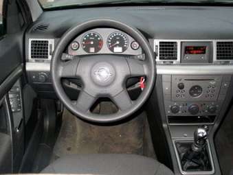 2003 Opel Vectra Pictures