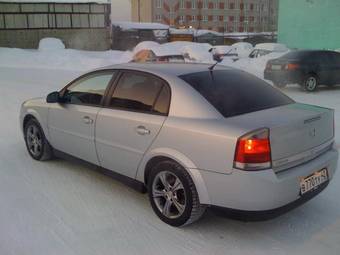 2003 Opel Vectra Photos