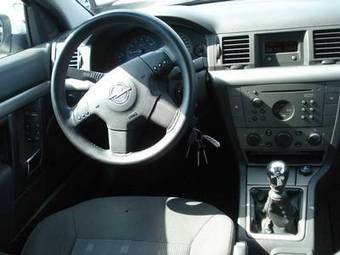 2003 Opel Vectra Pictures