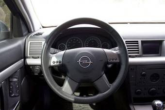 2003 Opel Vectra Pictures