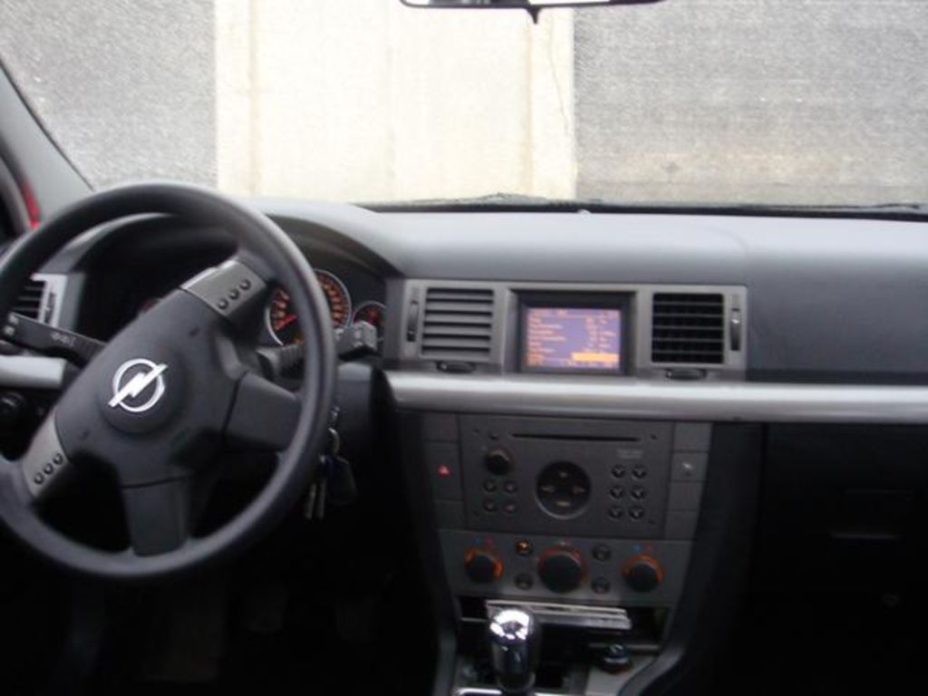 2004 Opel Vectra