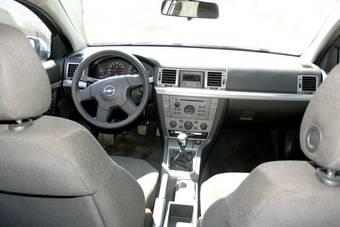 2004 Opel Vectra Pictures