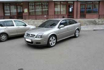 2004 Opel Vectra Photos