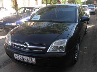 2004 Opel Vectra Photos