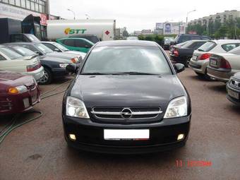 2004 Opel Vectra Photos