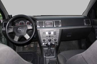 2004 Opel Vectra Pictures