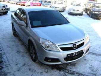 2005 Opel Vectra Photos