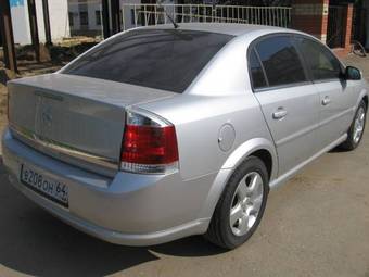2005 Opel Vectra Photos