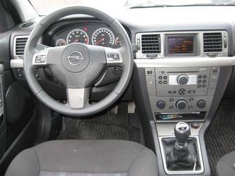 2006 Opel Vectra Photos