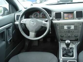 2006 Opel Vectra Pictures