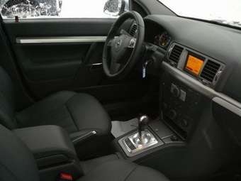 2007 Opel Vectra Photos