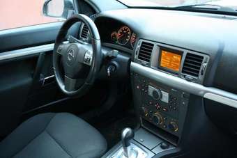 2007 Opel Vectra Photos