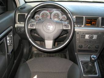 2007 Opel Vectra Pics
