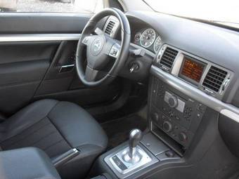 2008 Opel Vectra Photos