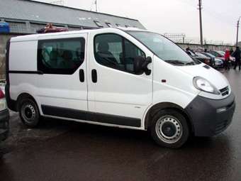2002 Opel Vivaro Photos