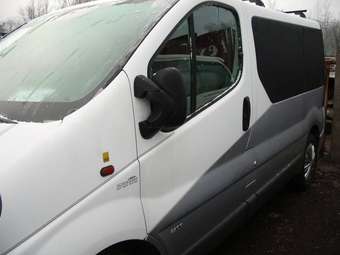 2002 Opel Vivaro Pictures