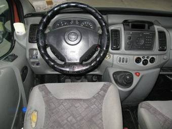 2002 Opel Vivaro Photos
