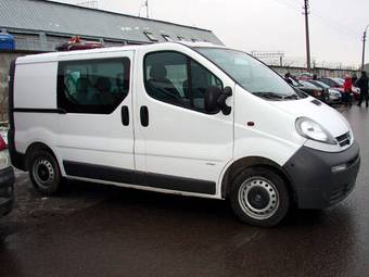 2002 Opel Vivaro Pictures