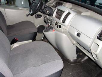 2002 Opel Vivaro Pictures