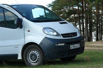 2002 Opel Vivaro Photos