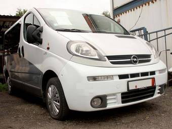 2002 Opel Vivaro Pics