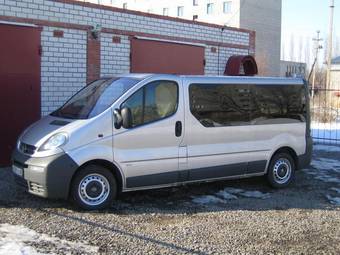 2004 Opel Vivaro Pics