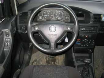 2000 Opel Zafira Pictures