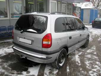 2001 Opel Zafira Pictures