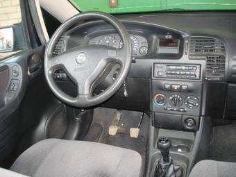 2001 Opel Zafira Pictures