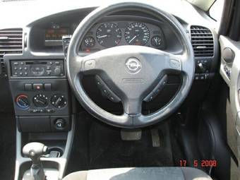 2001 Opel Zafira Pictures