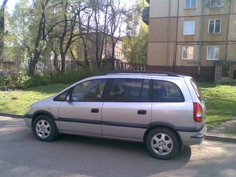 2001 Opel Zafira Pictures