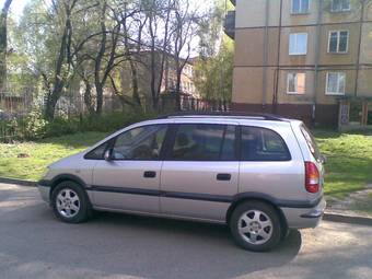 2001 Opel Zafira Pictures