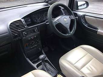 2002 Opel Zafira Photos