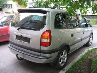 2002 Opel Zafira Photos