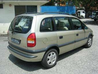 2003 Opel Zafira Photos