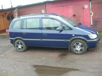 2004 Opel Zafira Pictures